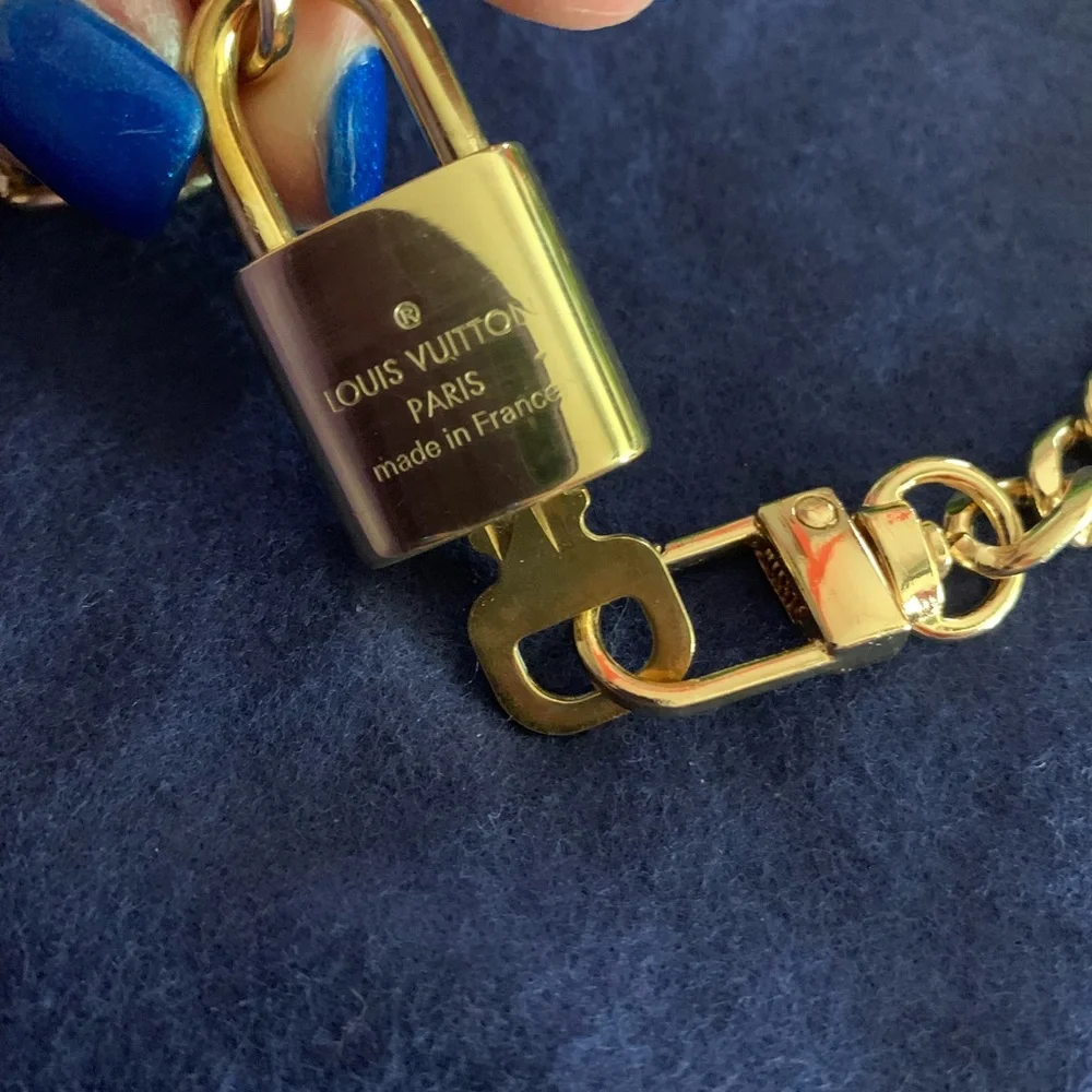 Authentic Louis Vuitton Lock & Key #346 - Picture 5 of 5